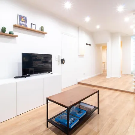 Madalena First Floor - Lovely In Baixa *