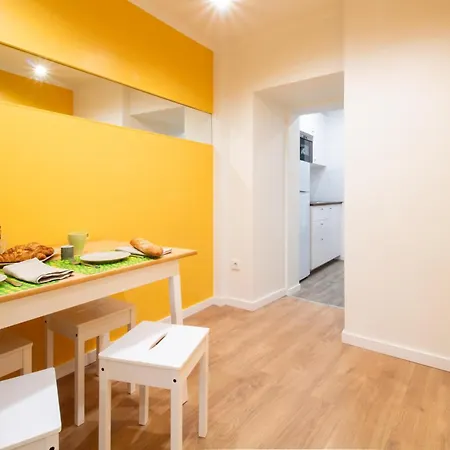 아파트 Madalena First Floor - Lovely In Baixa 리스본